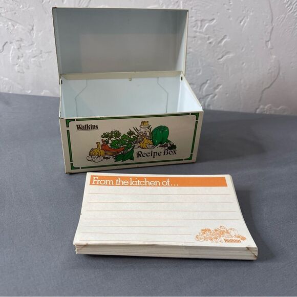 Vintage Recipe Holder 70s Blank Cards Metal Tin Watkins Vegetables - Picture 13 of 16